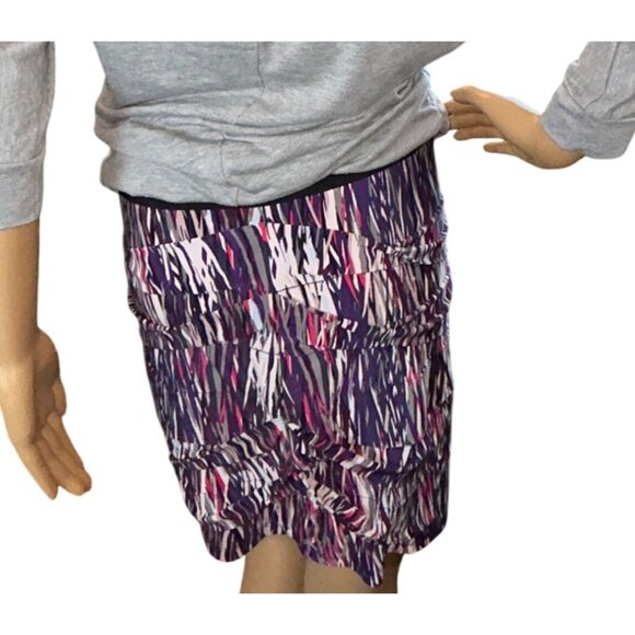 (5 for $25) BCBG‎ Colorful Abstract Tiered Mini Skirt Size Medium - Picture 4 of 4
